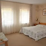 Family Shoky 3*